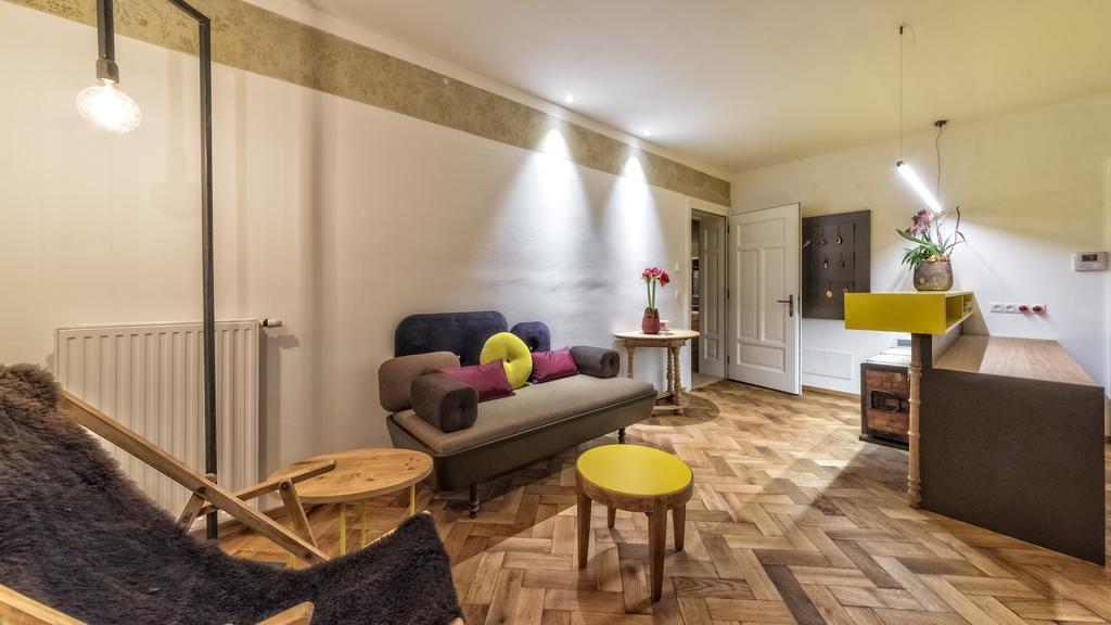 Niedermairhof Bed & Breakfast Brunico Ngoại thất bức ảnh